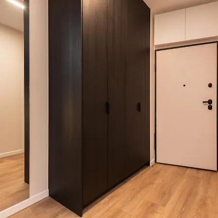 Flatbook - Granaria Ii Old Town *