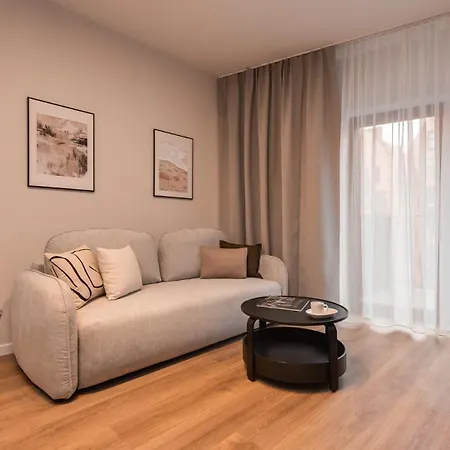 Flatbook - Granaria Ii Old Town *